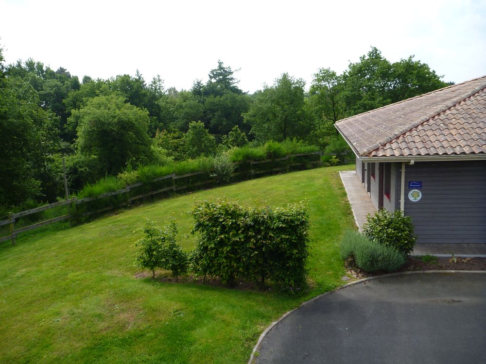 Chambres d'h�tes avec salon de jardin.