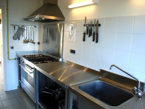 Une cuisine professionelle � disposition.