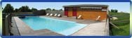 Vue panoramique de la piscine.